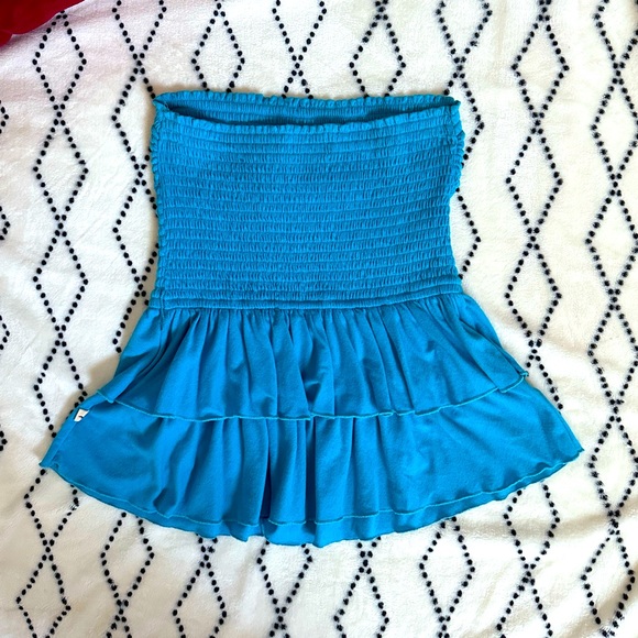 🦋HOLLISTER BLUE STRAPLESS TOP (L)🦋 - Picture 2 of 3